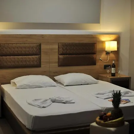 호텔 Porto Plazza 3*